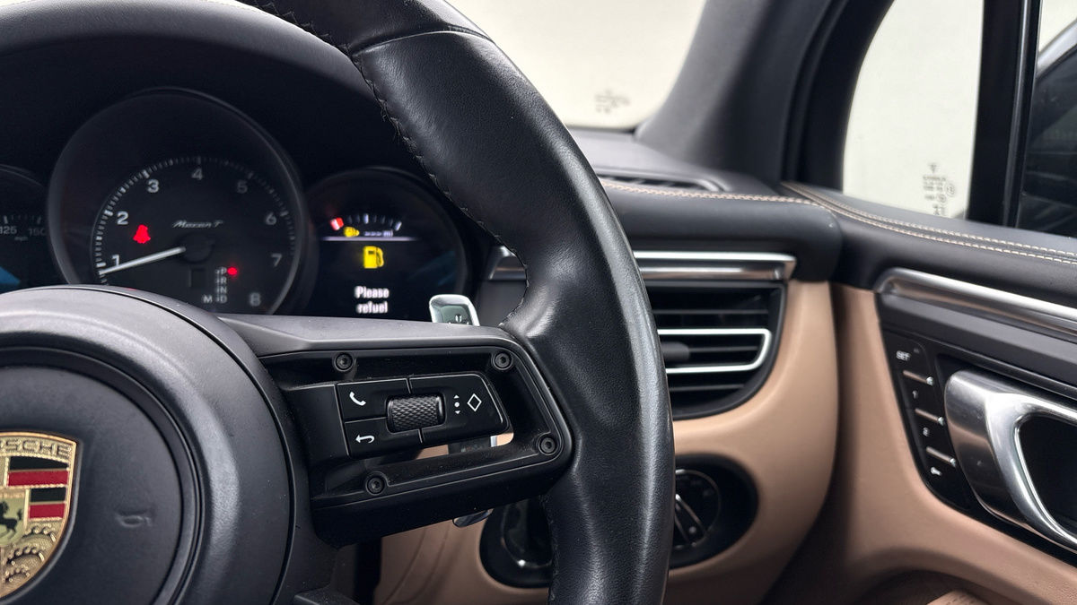 Porsche Macan Image 14
