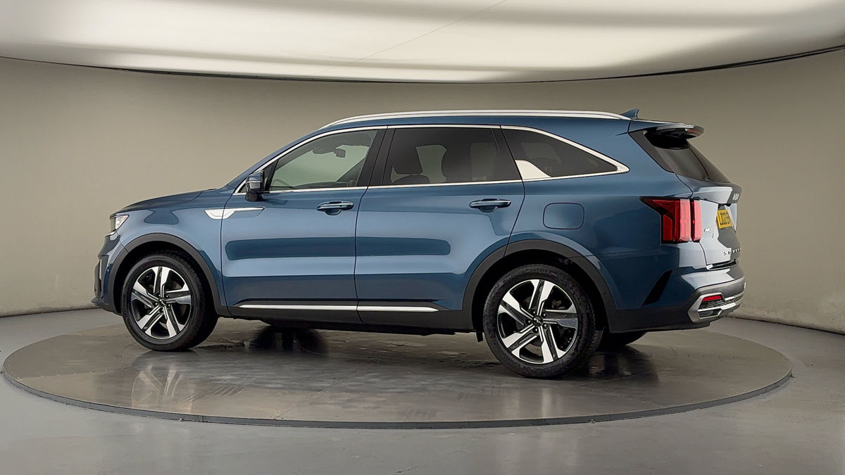 More views of Kia Sorento