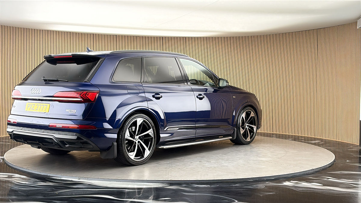 Audi Q7 Image 21