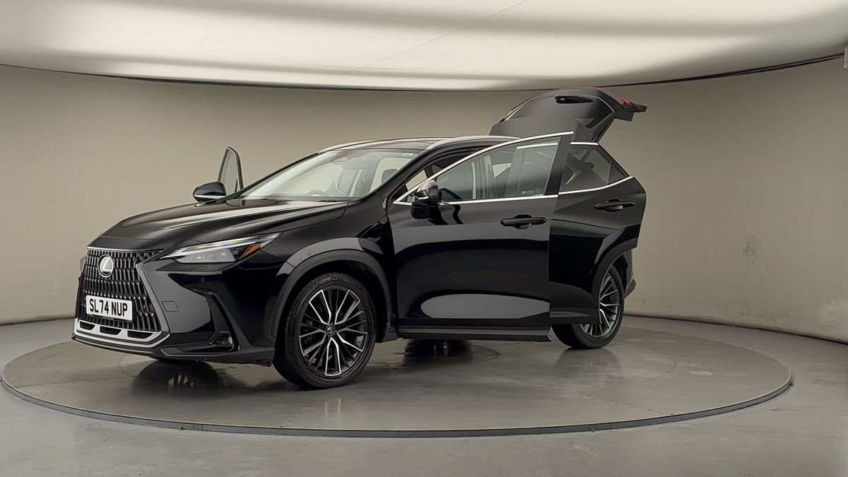 Lexus NX Image 22