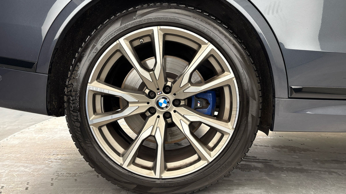 BMW X7 Image 10