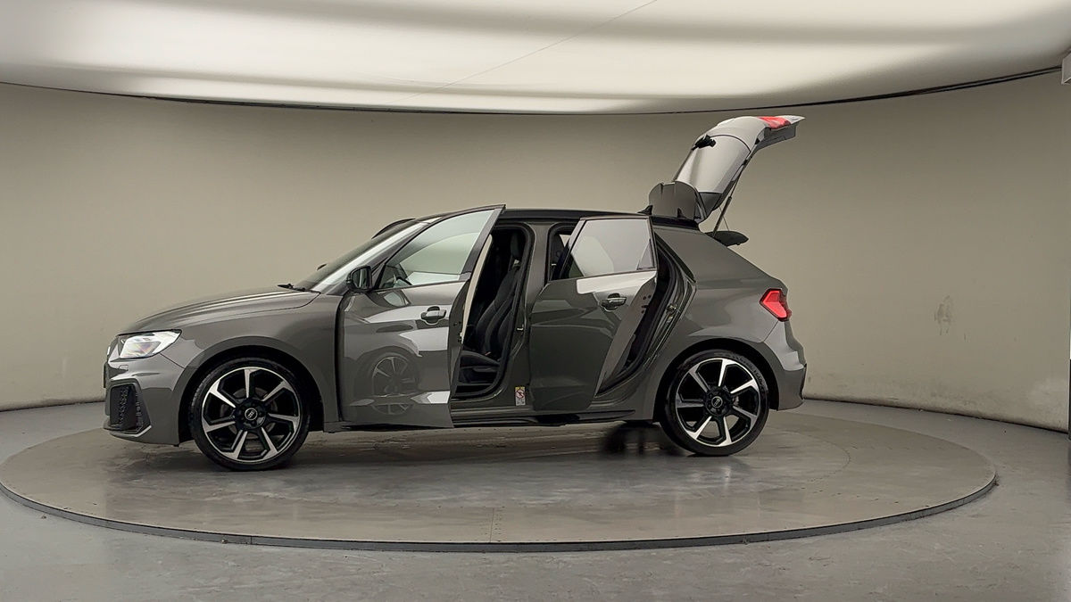 More views of Audi A1