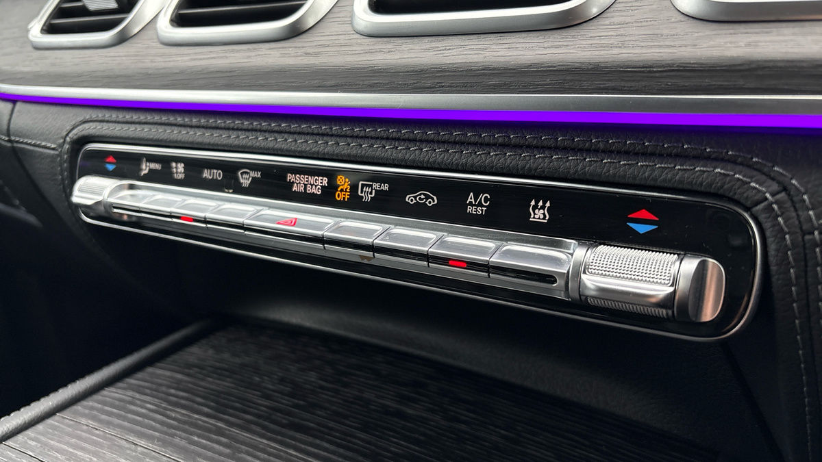 Mercedes-Benz GLE Image 25