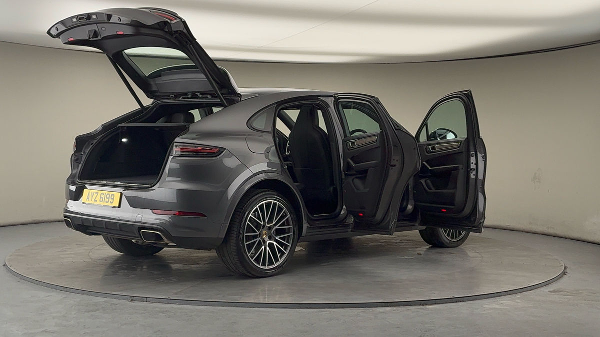 More views of Porsche Cayenne