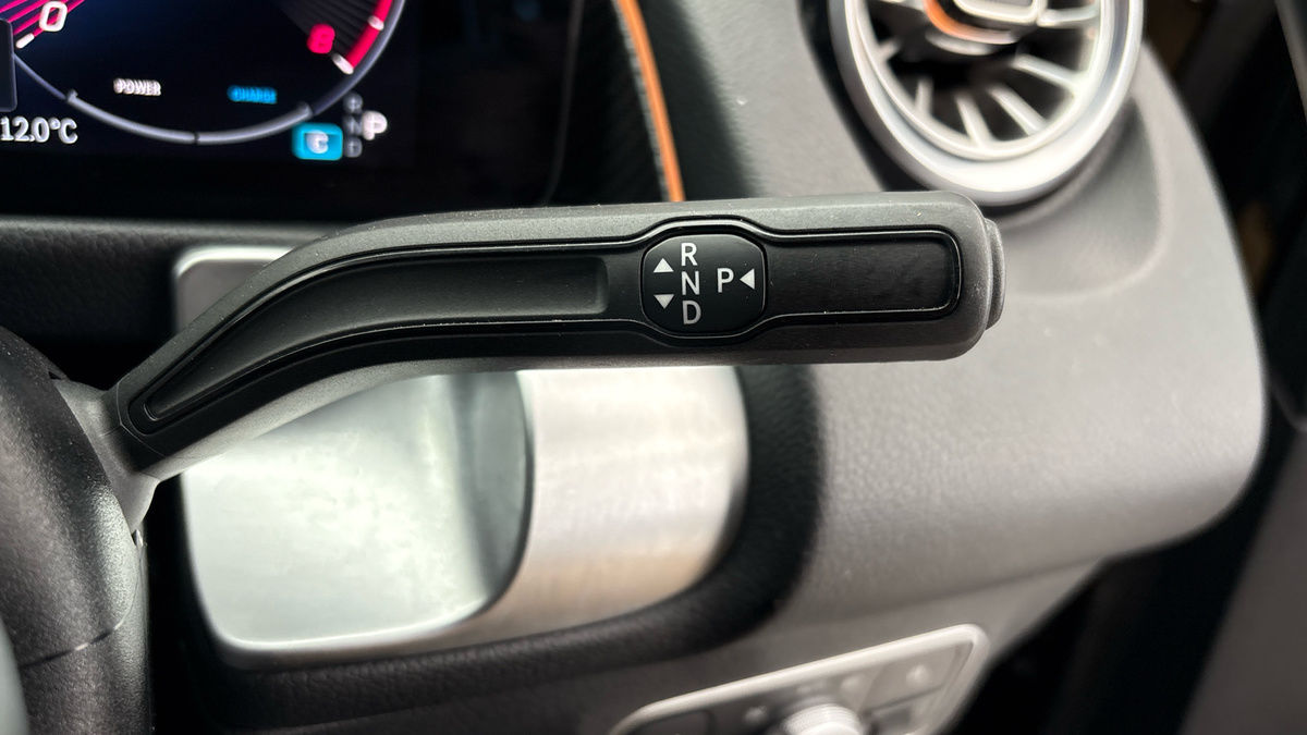 Mercedes-Benz GLB Image 6