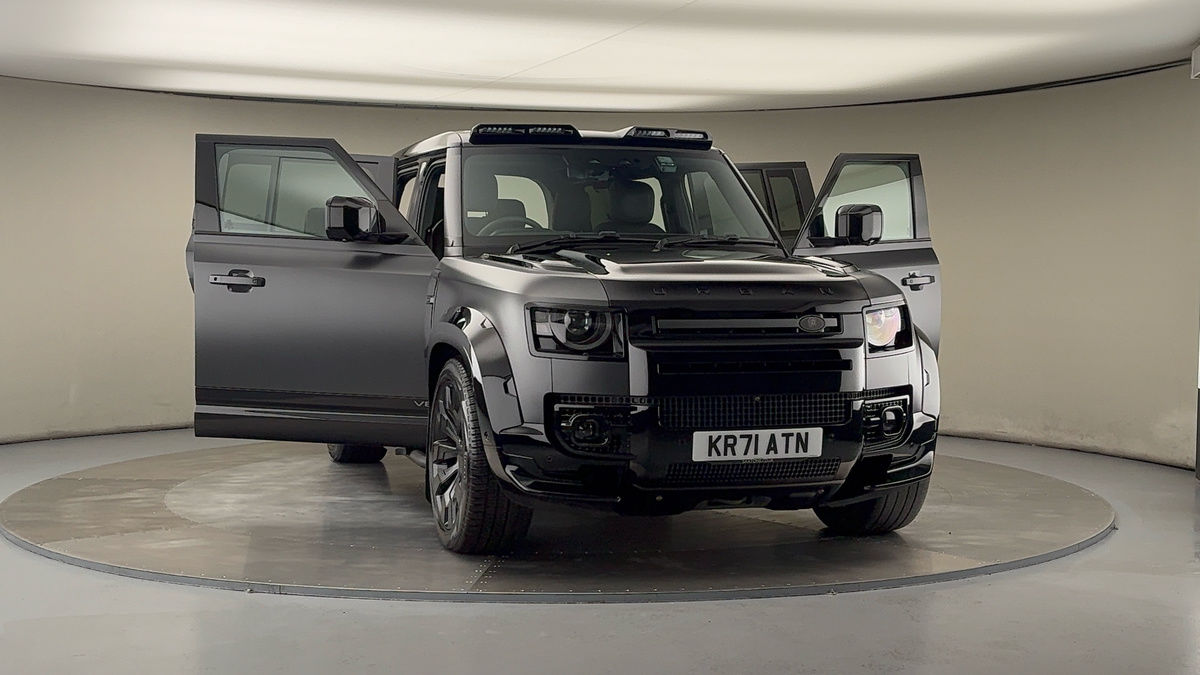 More views of Land Rover Defender 110