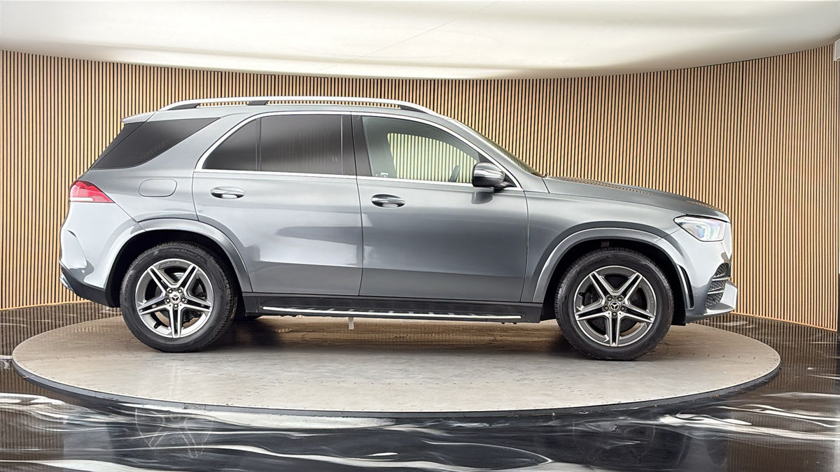More views of Mercedes-Benz GLE