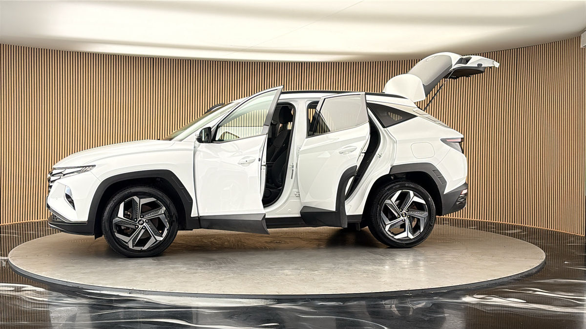 More views of Hyundai TUCSON