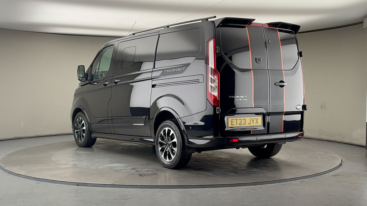 Ford Transit Custom Image 2