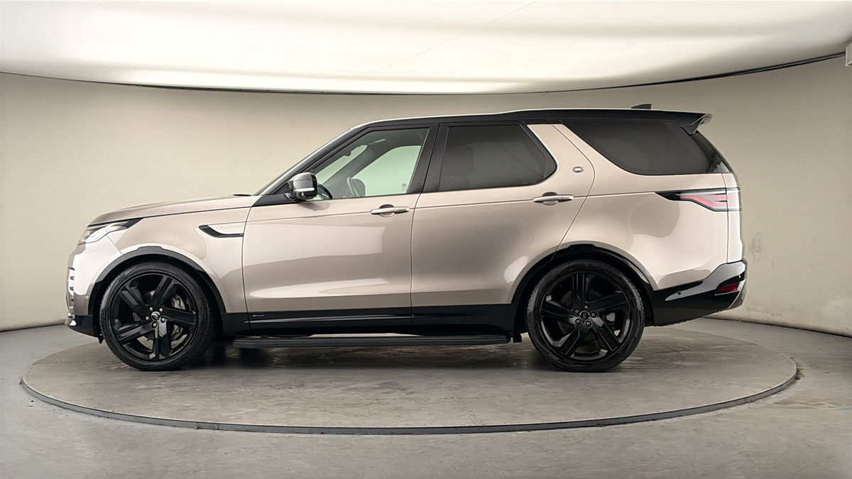 More views of Land Rover Discovery