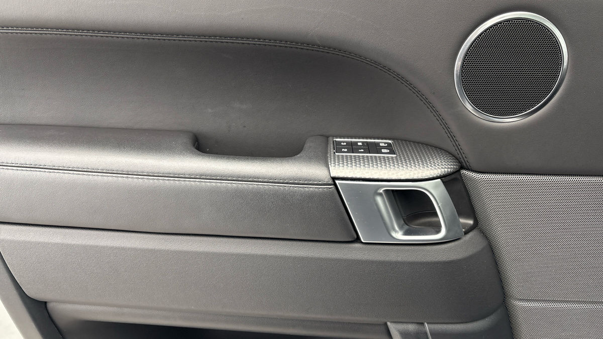 Land Rover Range Rover Sport Image 19