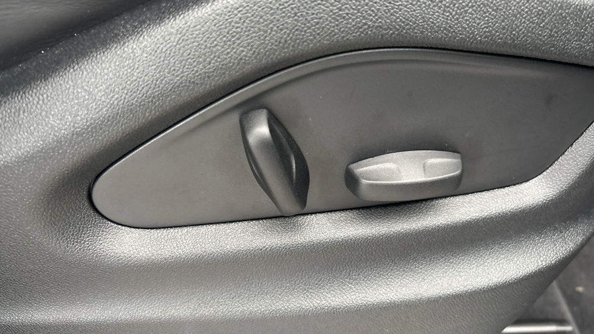 Porsche Cayenne Image 30