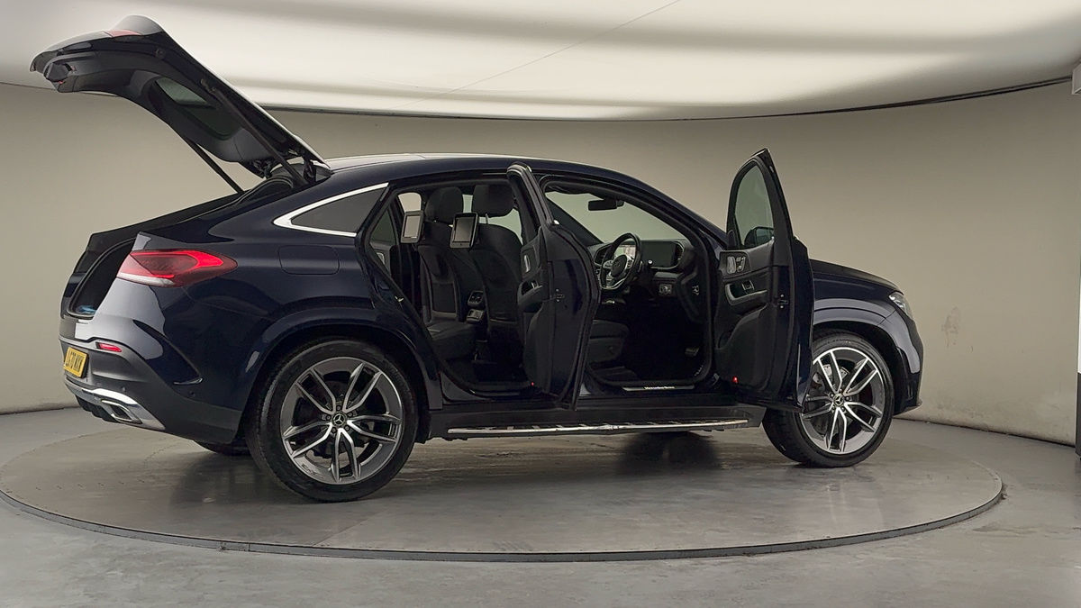 More views of Mercedes-Benz GLE