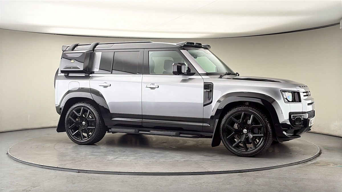 More views of Land Rover Defender 110