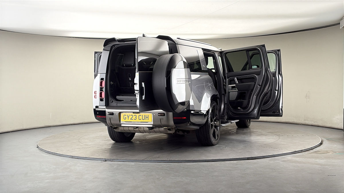 More views of Land Rover Defender 130