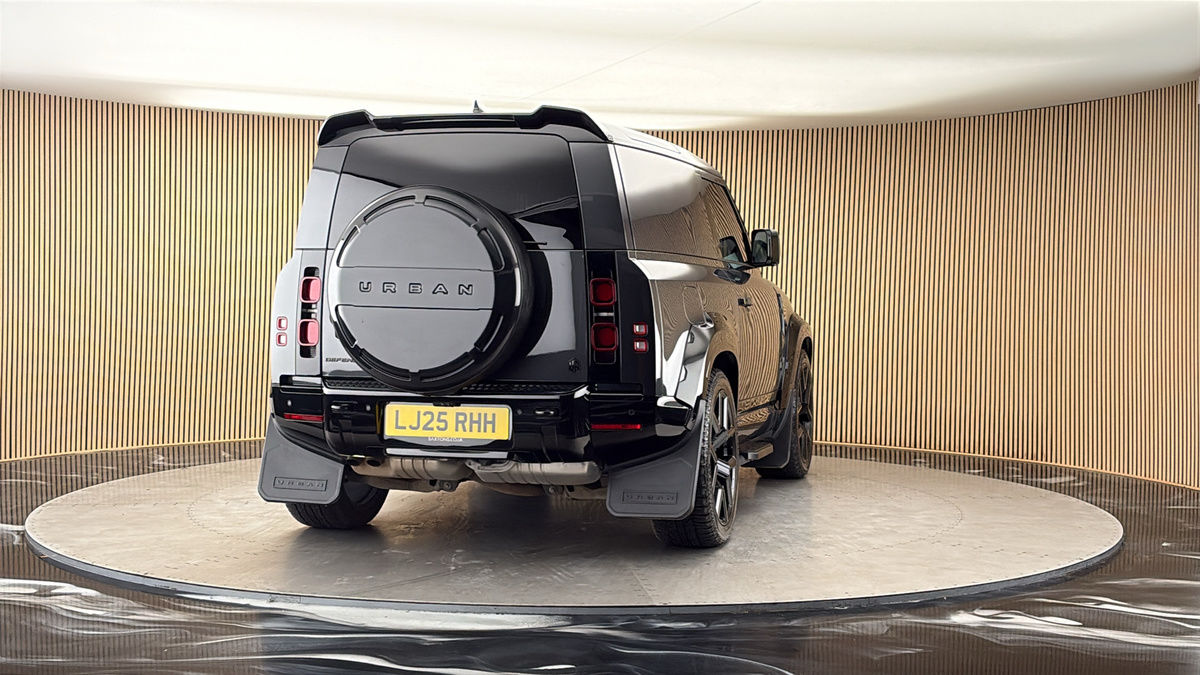 More views of Land Rover Defender 90