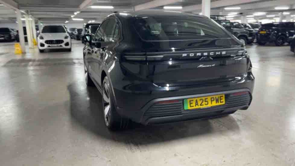 More views of Porsche Macan