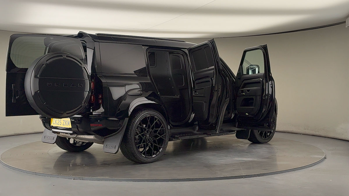 More views of Land Rover Defender 110