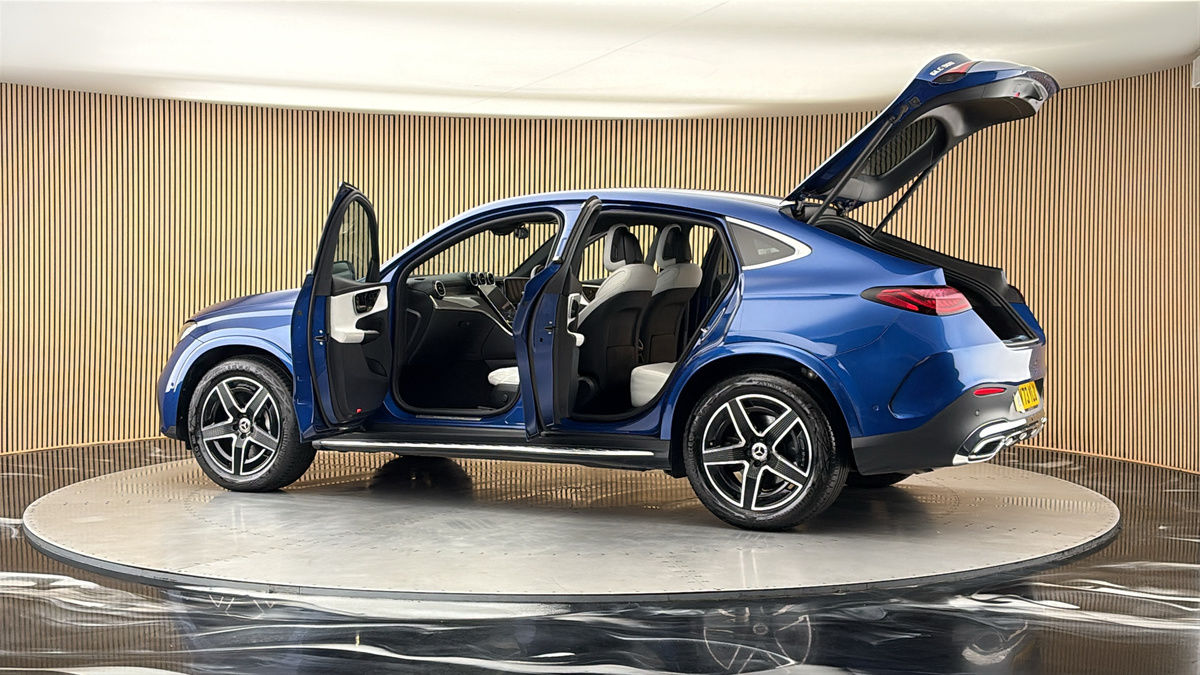 More views of Mercedes-Benz GLC