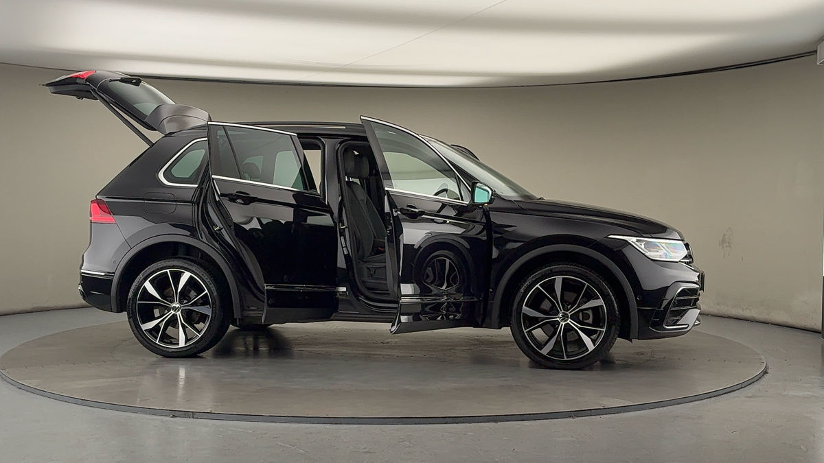 More views of Volkswagen Tiguan