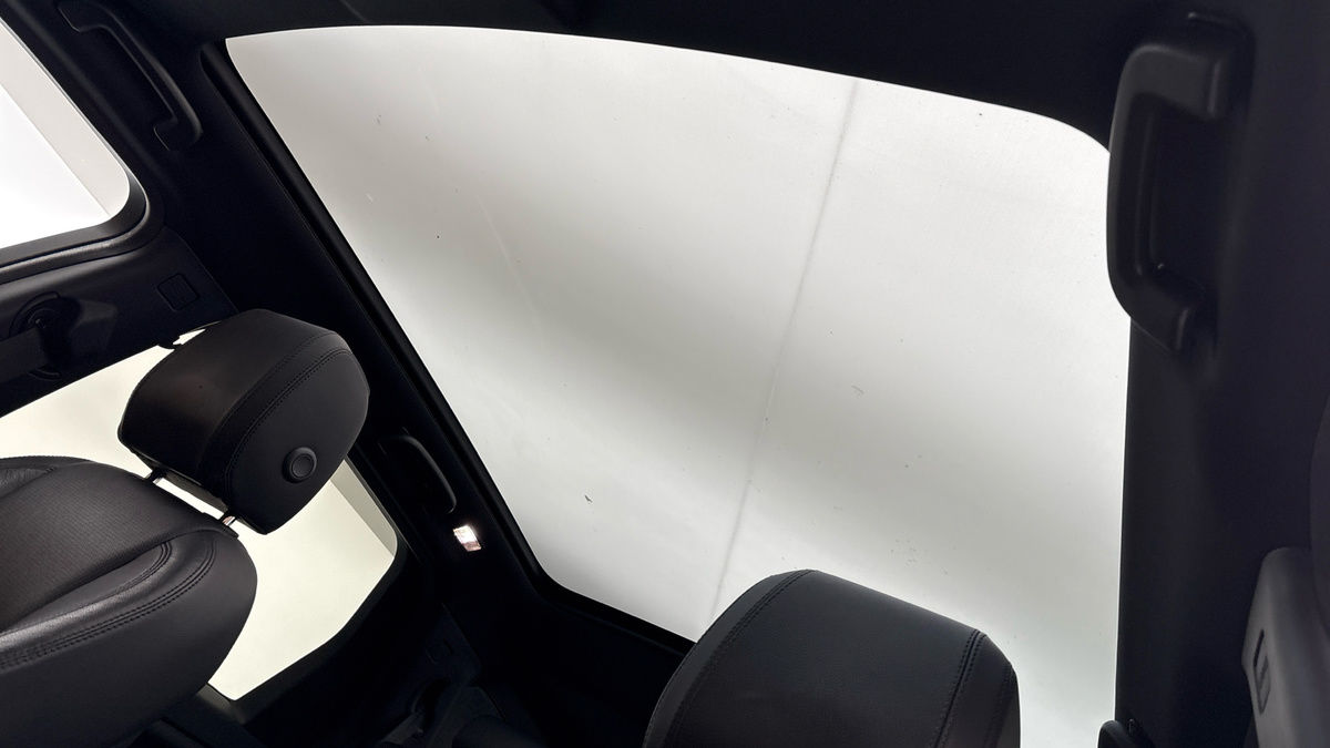 Land Rover Discovery Sport Image 6