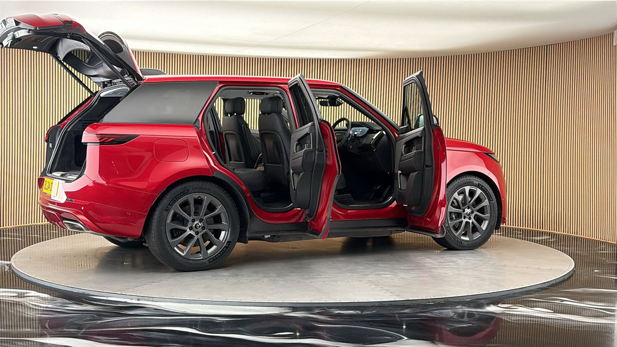 More views of Land Rover Range Rover Sport