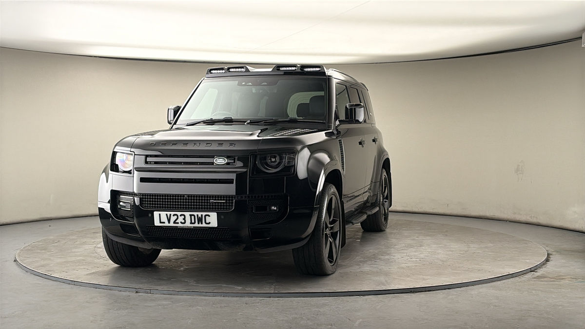 More views of Land Rover Defender 110