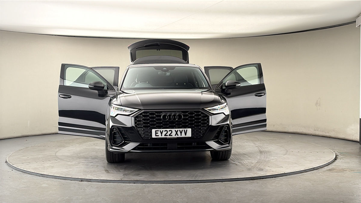 More views of Audi Q3