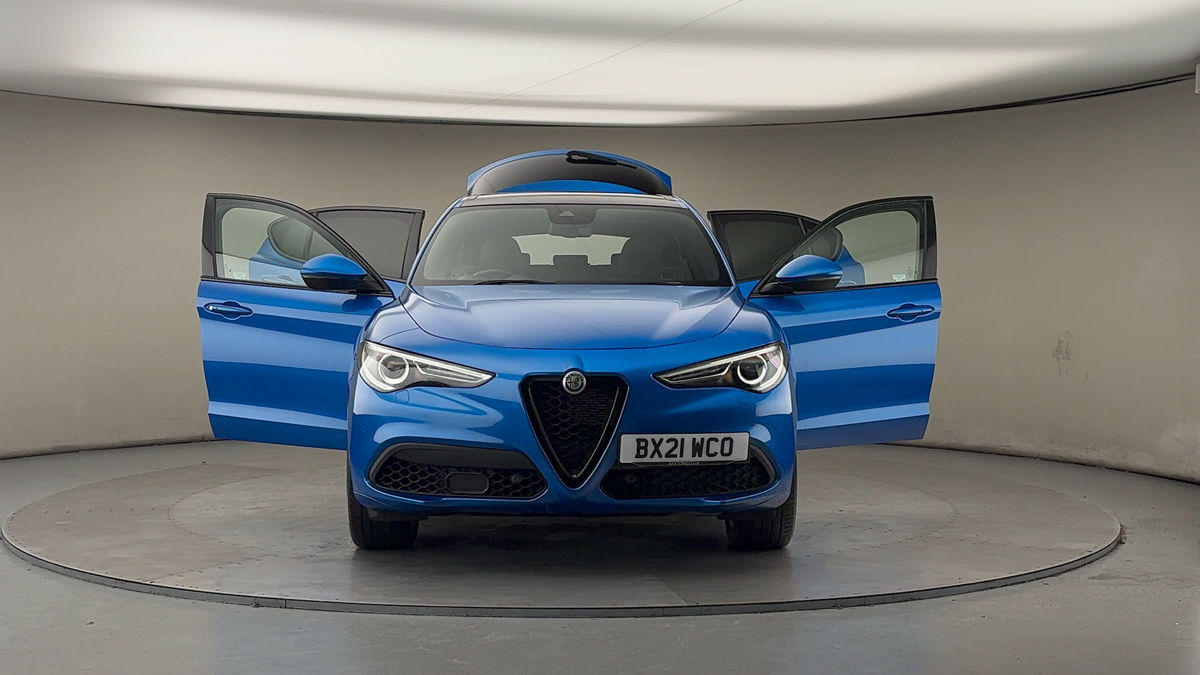 More views of Alfa Romeo Stelvio