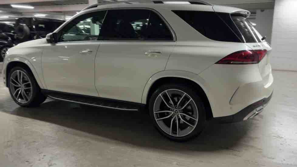 More views of Mercedes-Benz GLE
