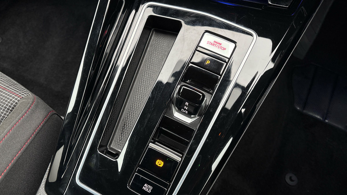 Volkswagen Golf Image 6