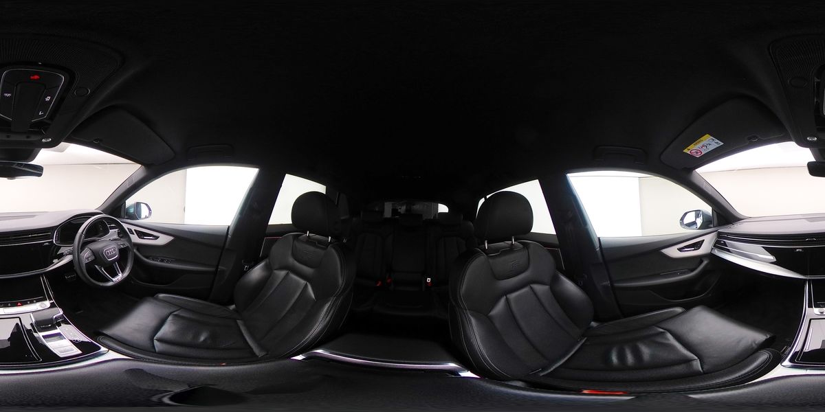 More views of Audi Q8