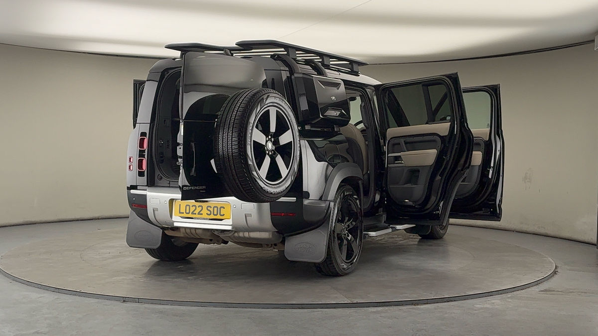 More views of Land Rover Defender 110