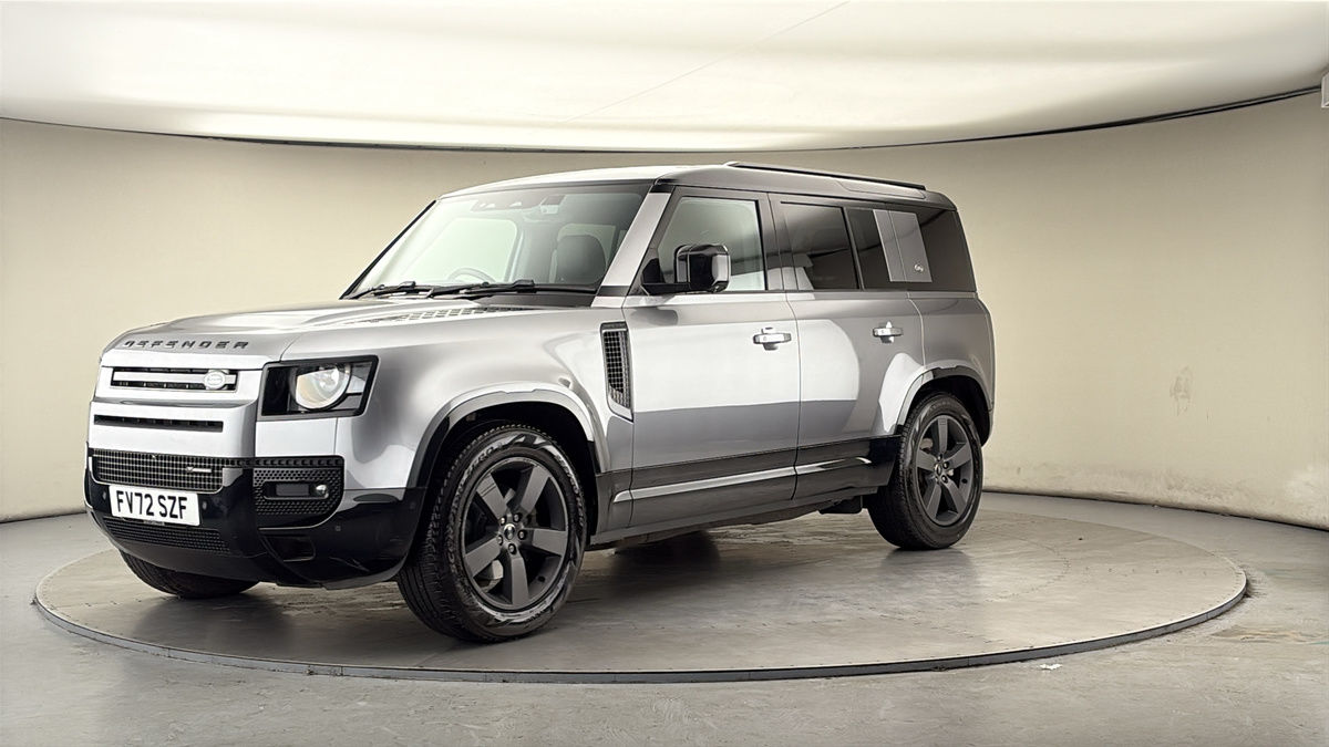 Land Rover Defender 110 Image 20