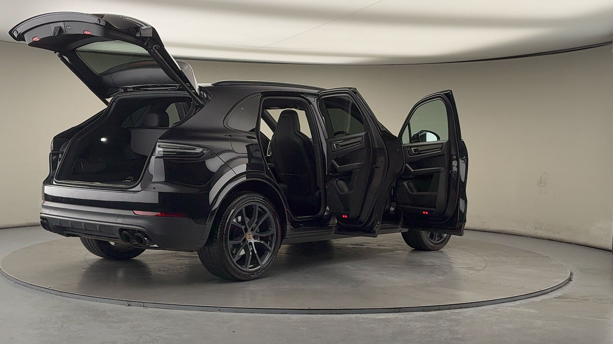 More views of Porsche Cayenne