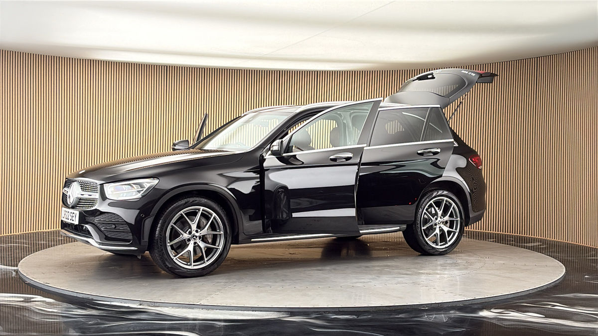 More views of Mercedes-Benz GLC