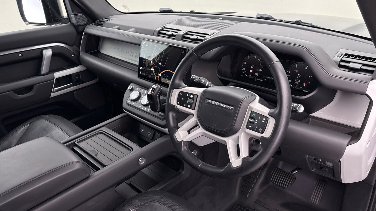 Land Rover Defender 110 Urban Image 5