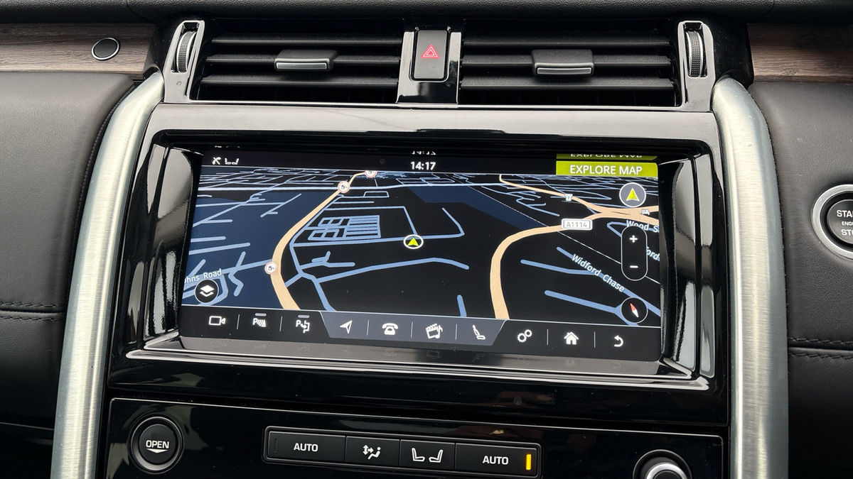 Land Rover Discovery Image 17