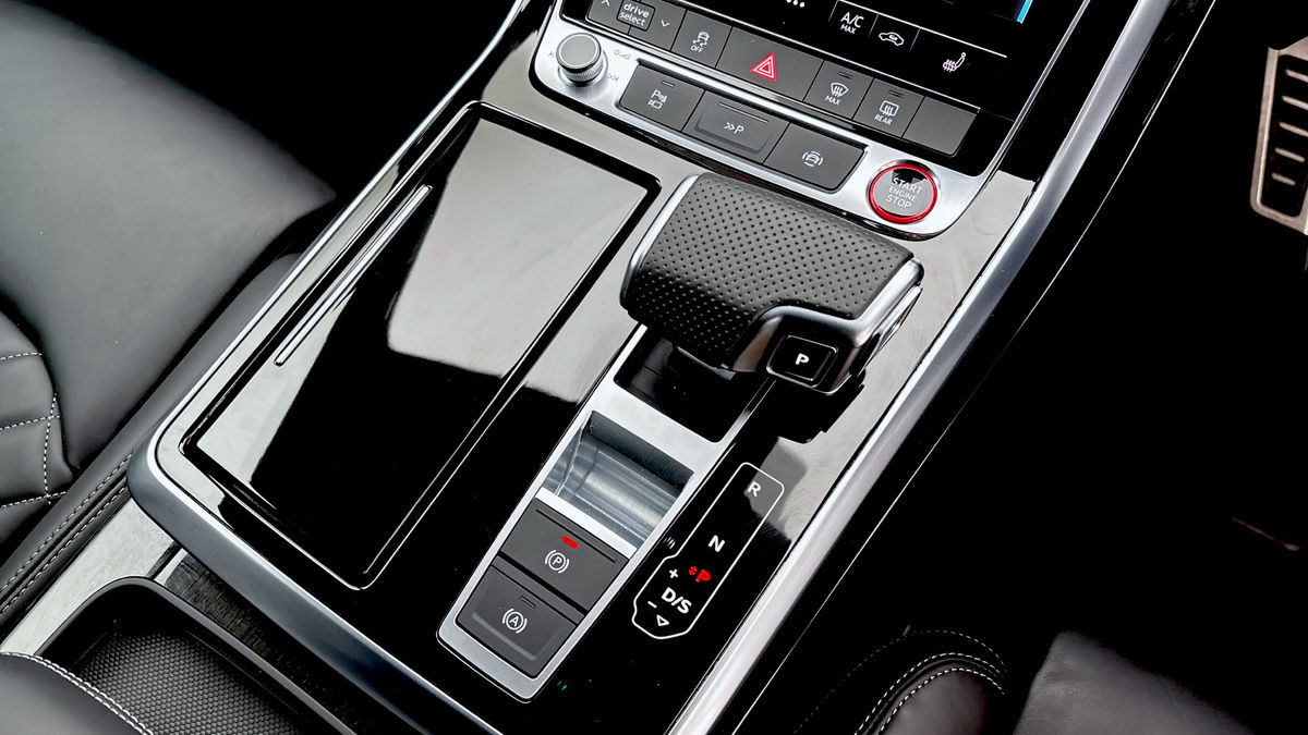 Audi SQ7 Image 6