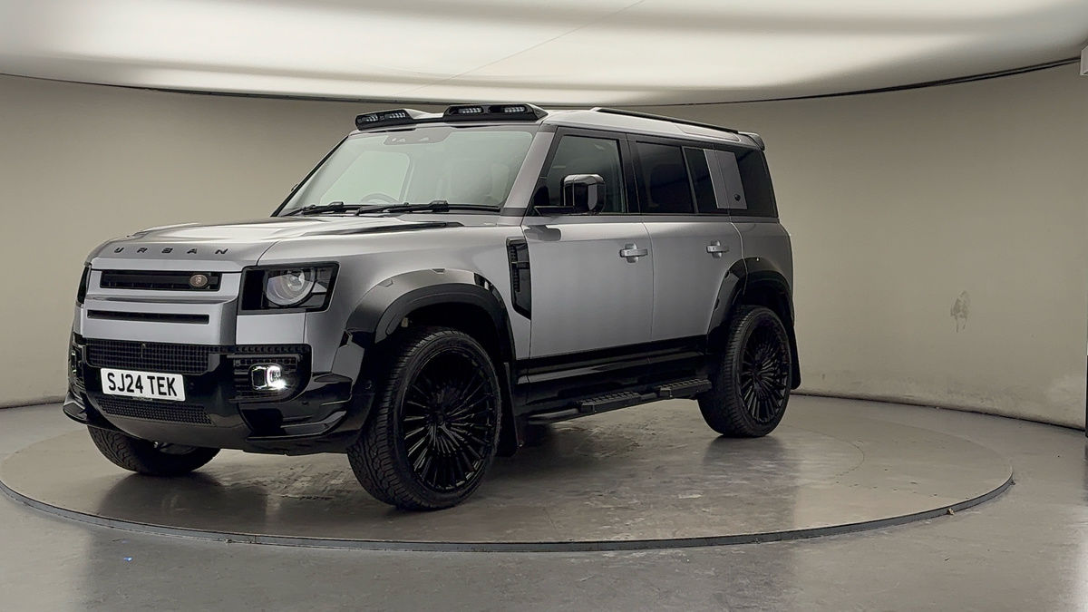 More views of Land Rover Defender 110