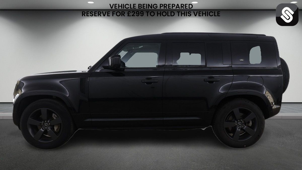 Land Rover Defender 110 Image 6