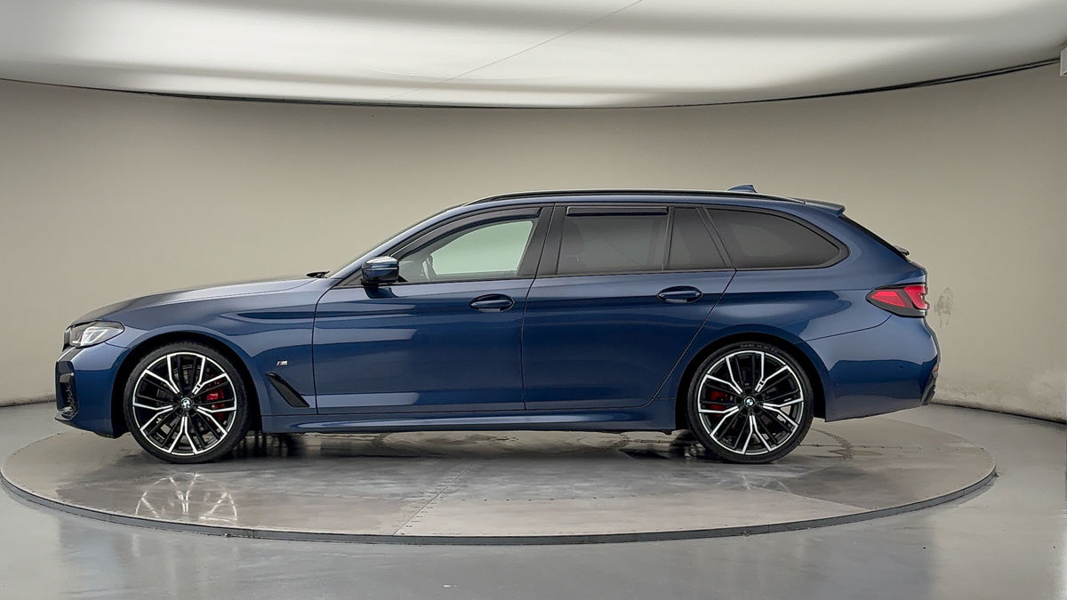 BMW 5 Series Image 15