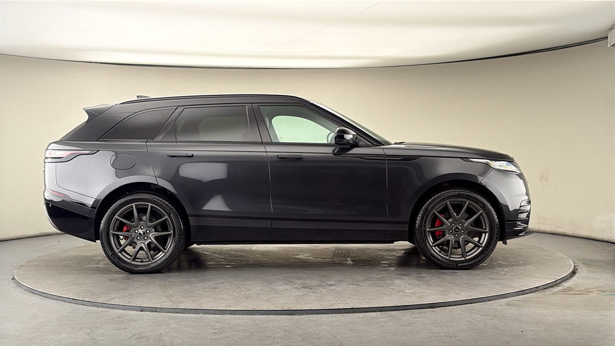 Land Rover Range Rover Velar Image 16
