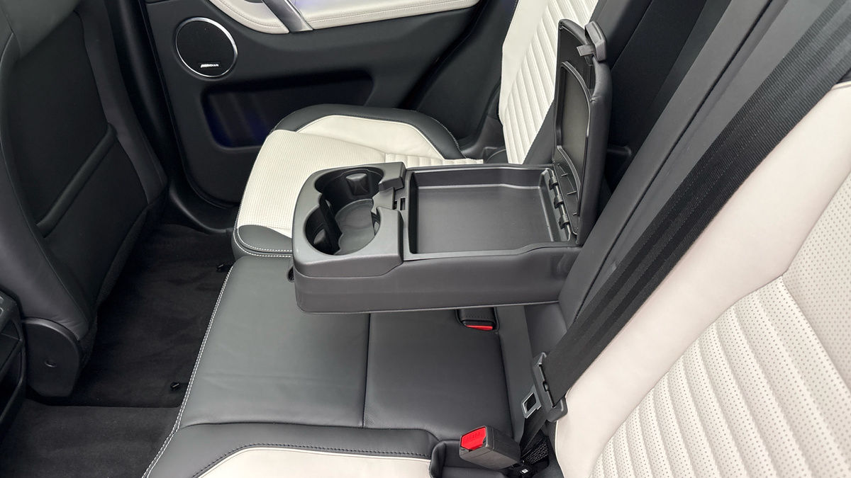 Land Rover Discovery Sport Image 9