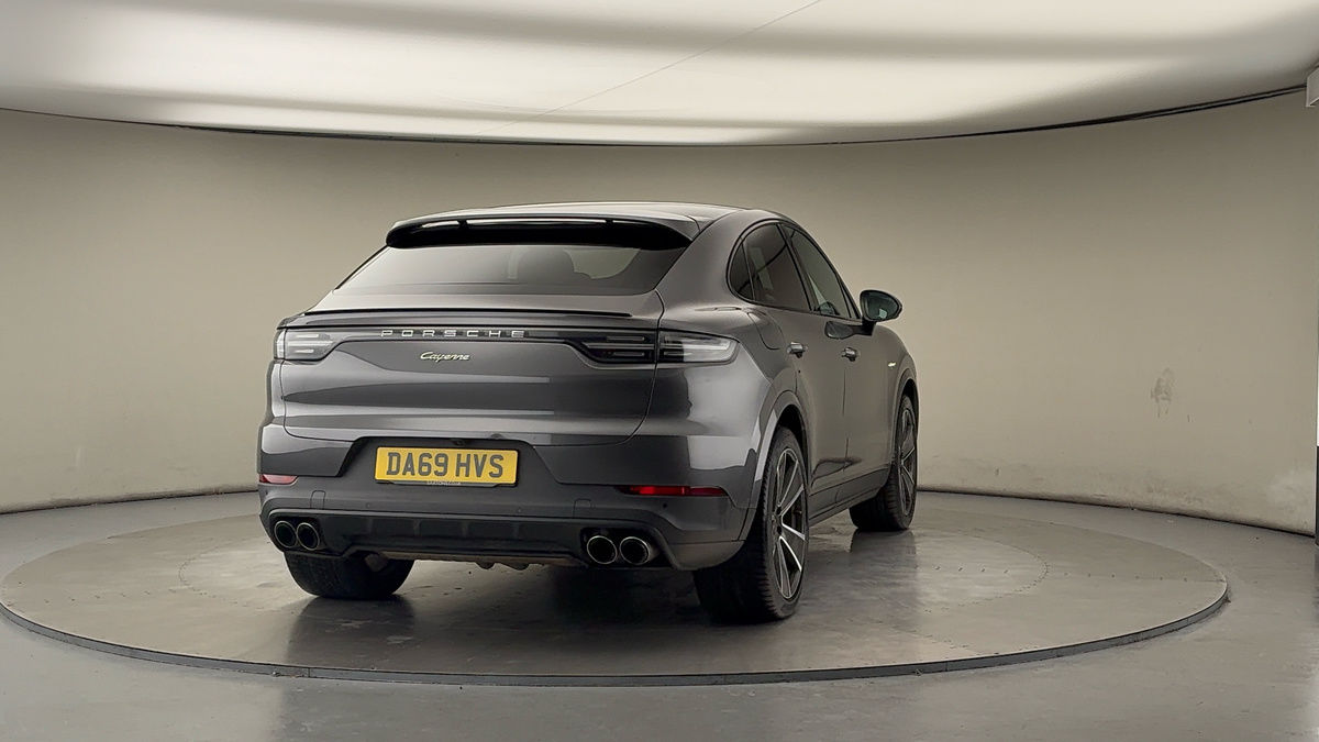 More views of Porsche Cayenne