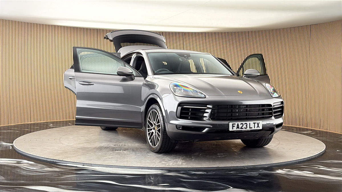 More views of Porsche Cayenne