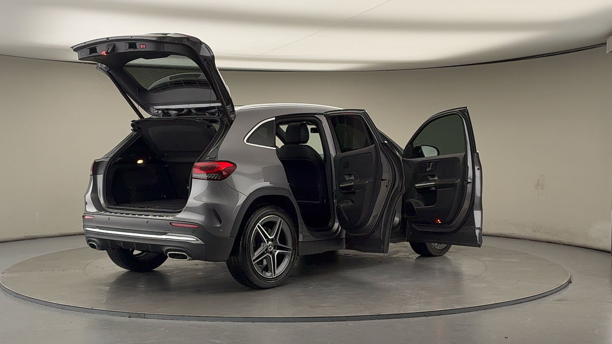 More views of Mercedes-Benz GLA