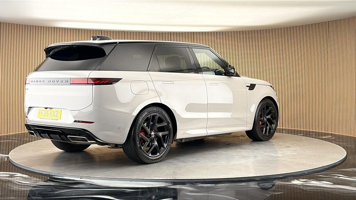 Land Rover Range Rover Sport Image 21