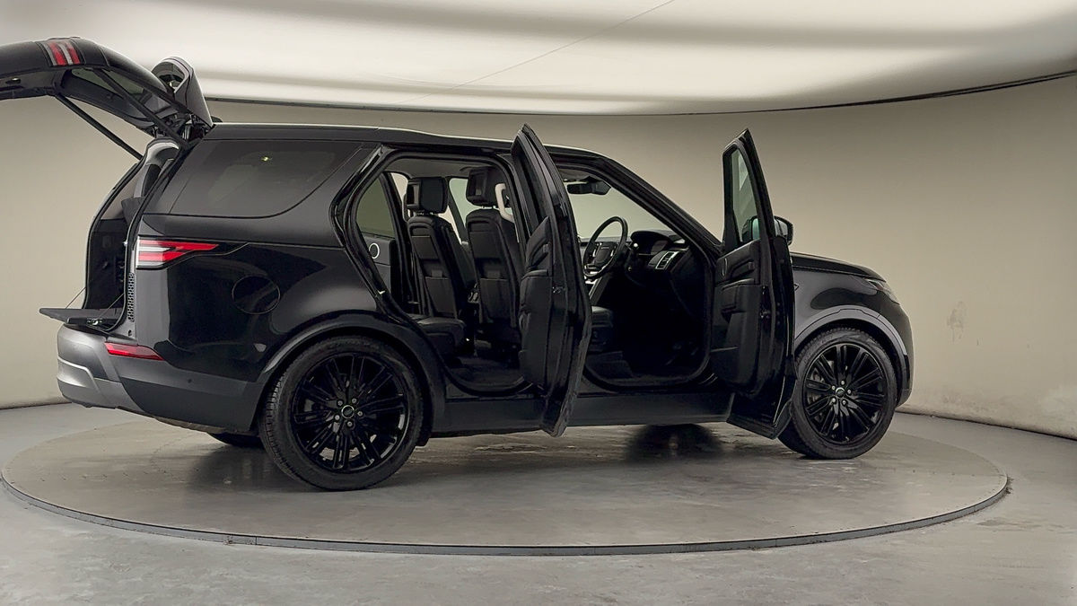 More views of Land Rover Discovery