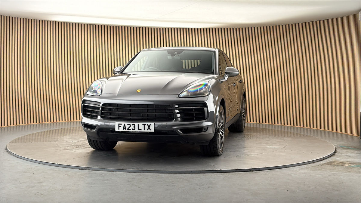 More views of Porsche Cayenne